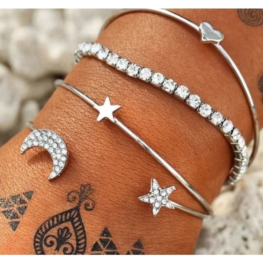 NWT‎ Silver Bangle Bracelet Set Crystal Star Moon Heart Charm Stackable Jewelry